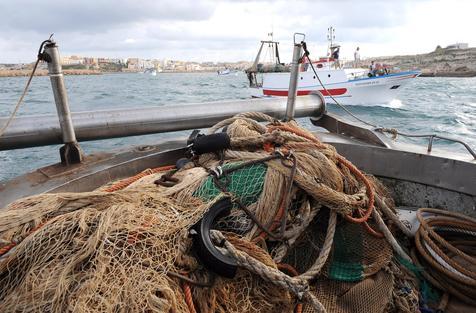 Unabarca que utiliza un pescador artesanal