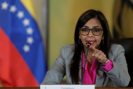 La canciller  Delcy Rodríguez habla con los medios, ayer en Caracas