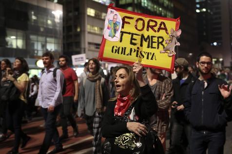 Crecen las protestas contra Temer