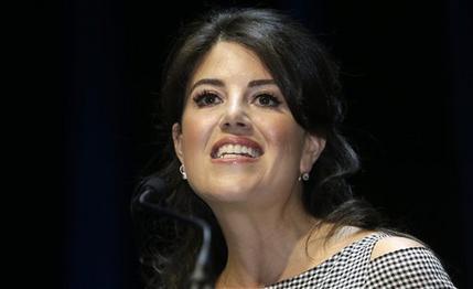 Moni a Lewinsky en un festival el año pasado