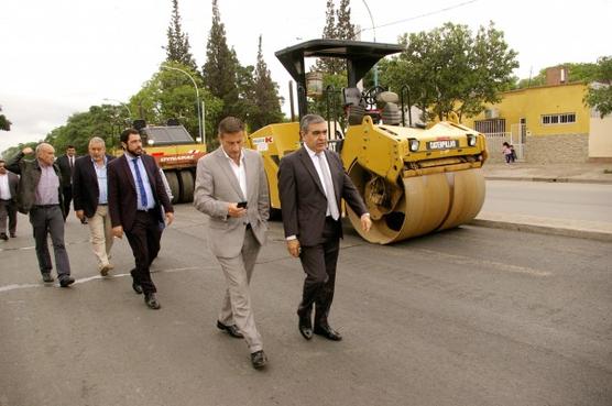 Alfaro inspecciona las obras 