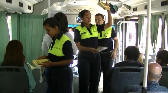 Mujeres policías participan del  Día Internacional de la Eliminación de la Violencia contra la Mujer