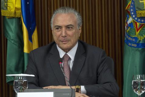 Temer planea amnistía para Navidad