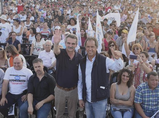 Scioli y Rossi en Rosario