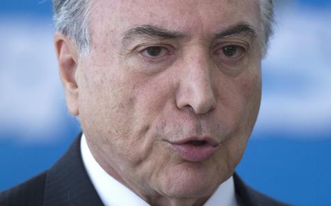 El golpista Temer se desmorona ante policias movilizados