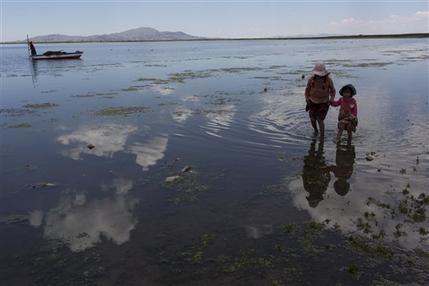 orillas del contaminado lago