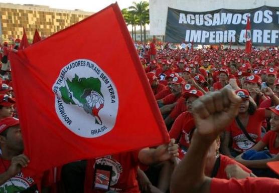 Las banderas de las mujeres rurales