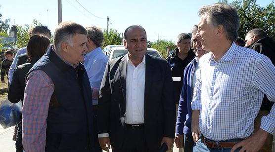 Manzur junto a Macri