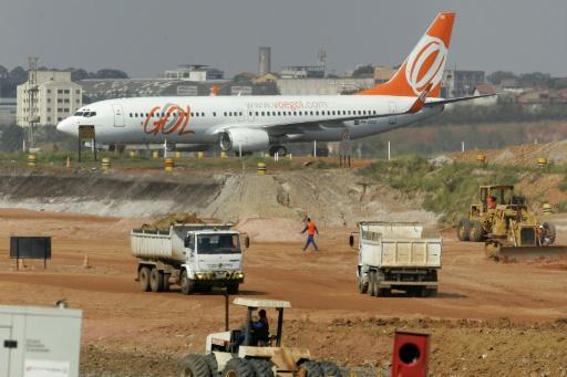 la línea aérea brasileña Gol en el aeropuerto internacional Guarulhos de Sao Paulo