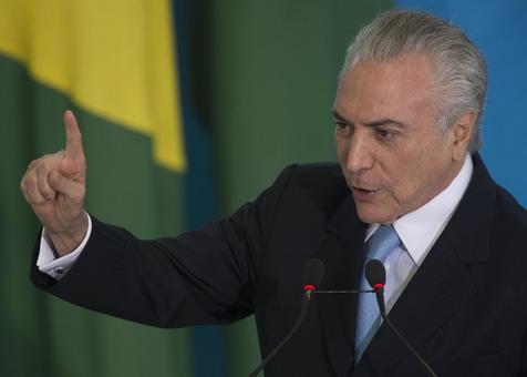 Temer en caida libre