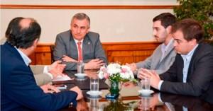 Morales junto a empresarios