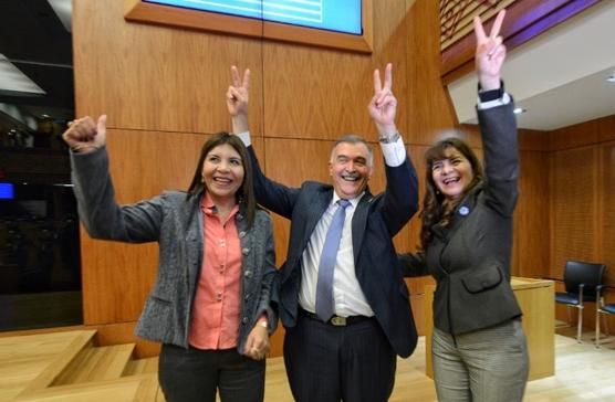 Jaldoo junto a Medina y Mendoza