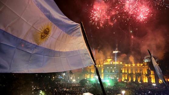 Tucumán se viste se celeste y blanco