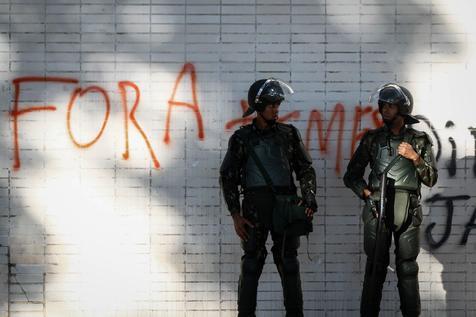 Prohíben a militares hablar de golpe de Estado. 