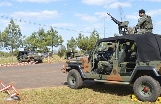 Ejercito brasileño en frontera paraguaya