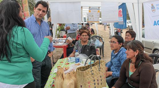 Yedlin con productores caprinos