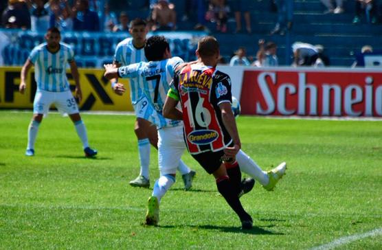 El Pulga hizo delirar al Monumental