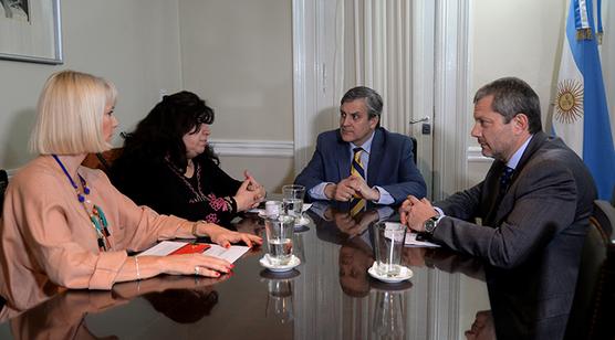 Reunión encabezada por Leiva