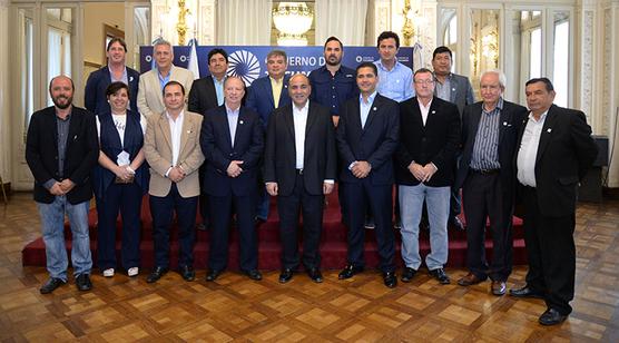 Manzur junto a empresarios