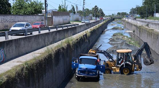 Exigen fondos para obras