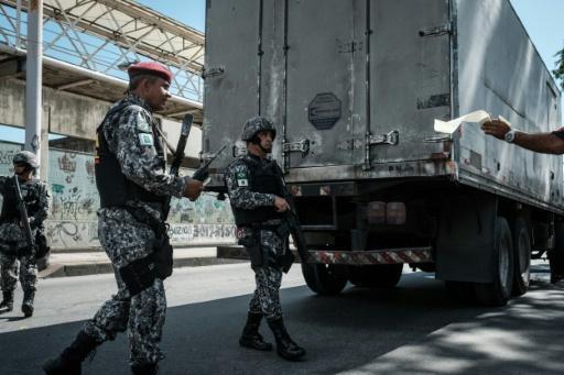 Mas plata para los operativos