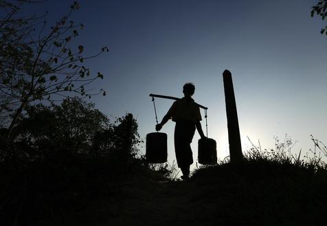 El agua, un recurso vital que empieza a escacear (foto: ANSA)