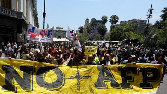 Multitudinaria movilización  No+AFP