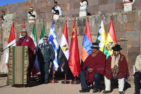 Ceremonia del año nuevo andino amazónico en Tiahuanaco, ayer