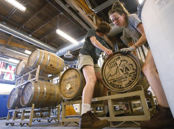 Whiskey en la destilería Catoctin Creek en Purcellville, Virginia, que sufrirán suba de arancel