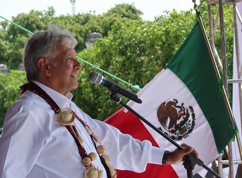 AMLO propone austeridad