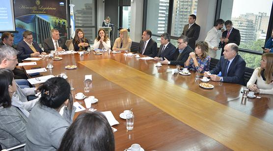 Reunión en Legislatura