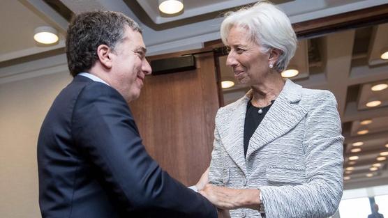 Dujovne junto a Lagarde