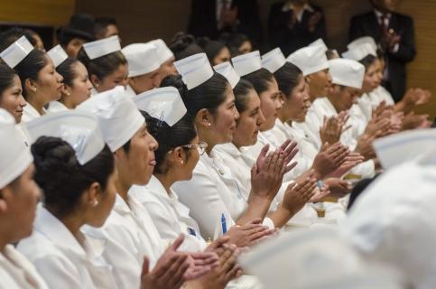 Bolivia necesitará medicos especialistas y personal de enfermería