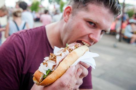 El apetitoso sándwich, una creación gastronómica que tiene 300 años (foto: ANSA)