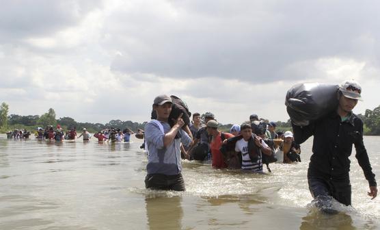 Marcha sostenida de los migrantes