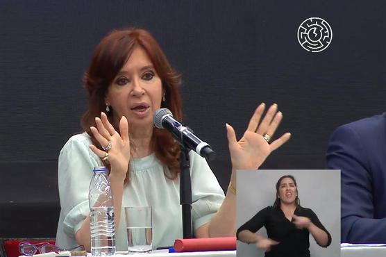 Cristina durante su exposición