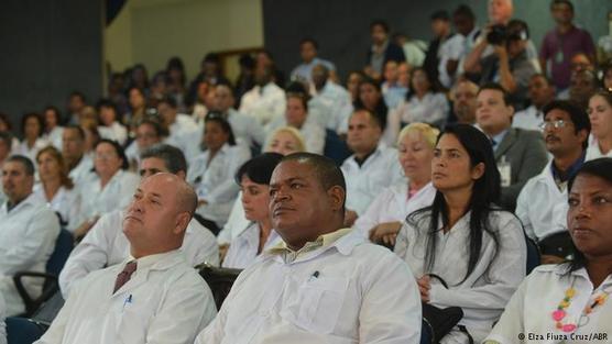 Médicos cubanos