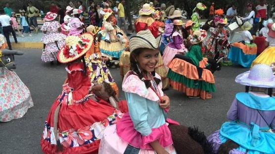 Los niños durante el desfile