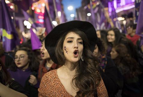 Día Internacional de la Mujer en Estambul (foto: ANSA)