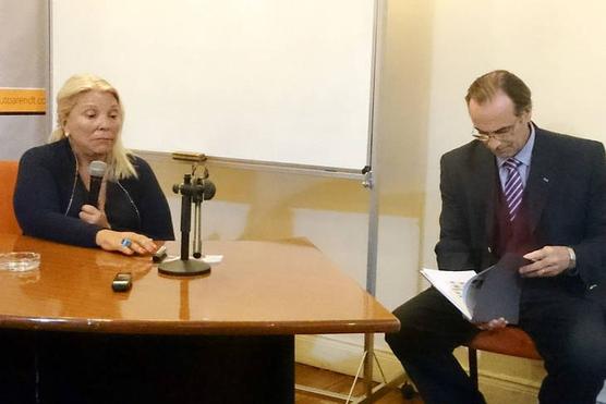 Carrió impulsa la destitución del juez Ramos Padilla