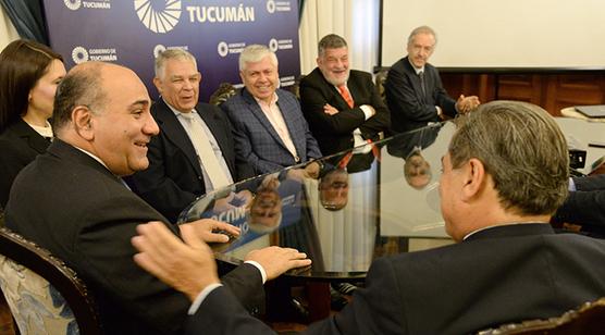 Manzur reunido con los empresarios