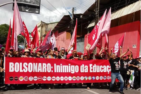 Bolsonaro enemigo de la educación