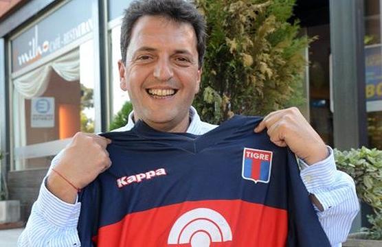 Massa con camiseta de Tigre