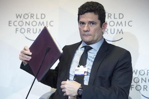 El cuestionado ministro sergio moro