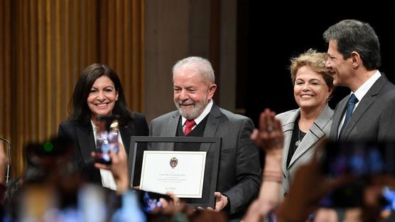 Lula da Silva al lado de Dilma Roussef, Anne Hidalgo y Fernando Haddad