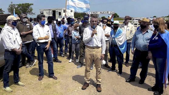 Etchevehere "no acata" la decisión judicial