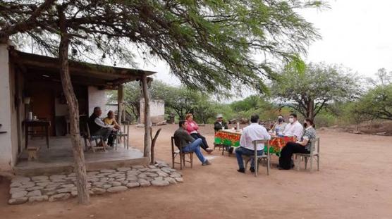 Productores caprinos en la localidad de Tuna Sola, en Trancas.