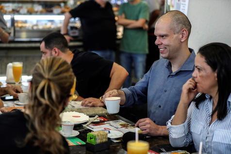 Bruno Covas reelecto en San Pablo (foto: EPA)