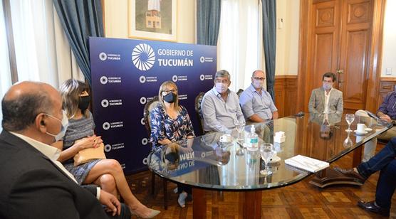 Manzur y los funcionarios ayer en Casa de Gobierno