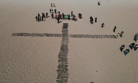 Conmemoran a las víctimas del Covid en Brasil (foto: EPA)